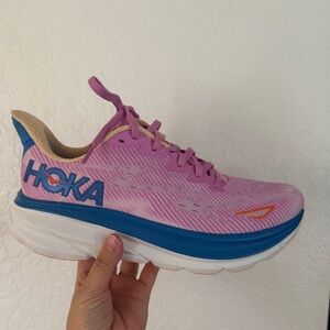 Sold out hoka Clifton 9s
